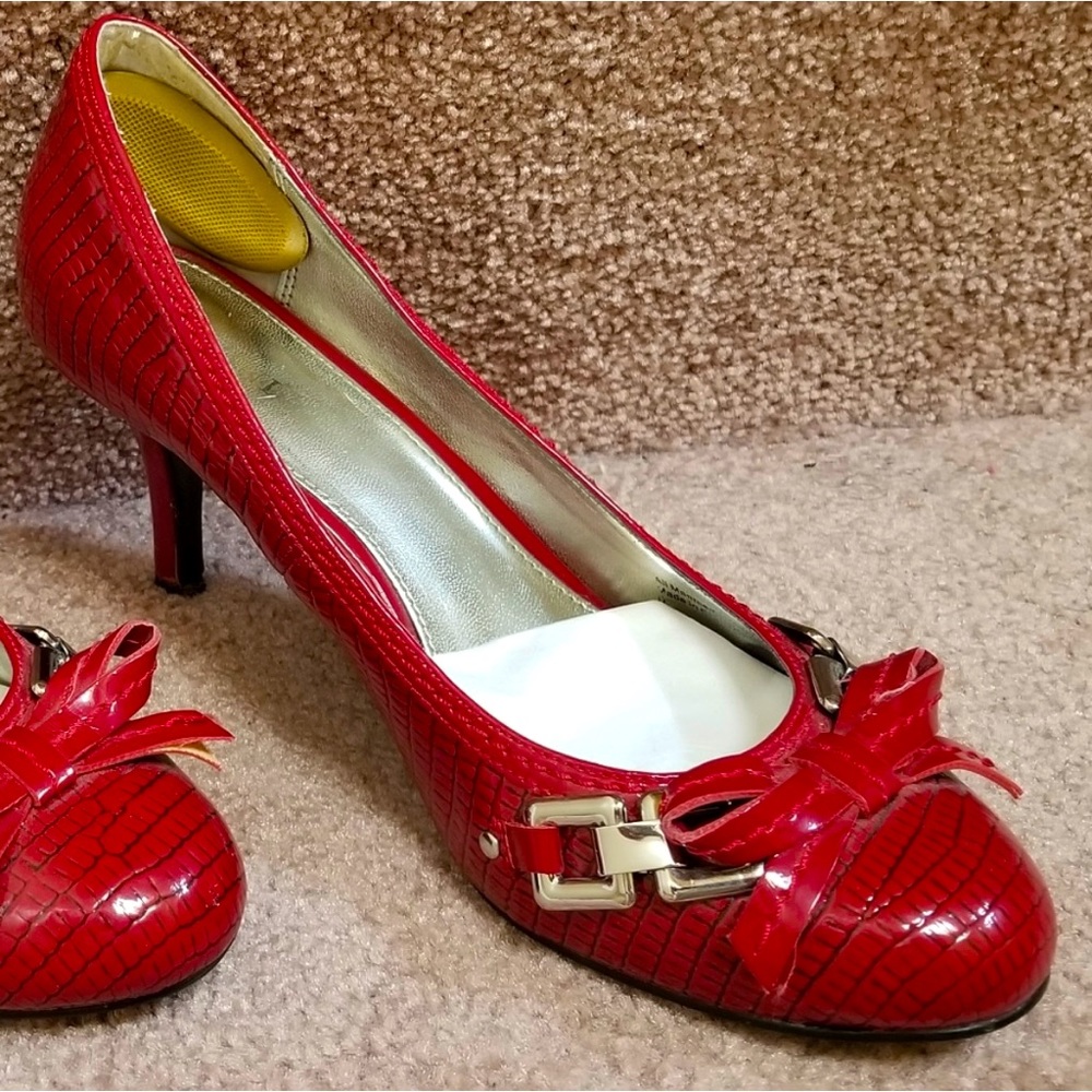Alfani Red Faux Alligator Heels with Sassy Bows and Silver Hardware Size 7